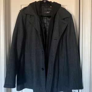 Men’s hooded coat size XL